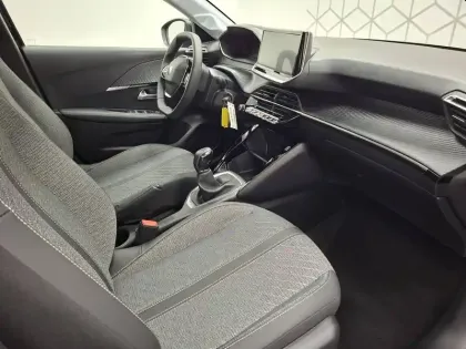 Photo 117 Peugeot 208  PureTech 75 S&S BVM5