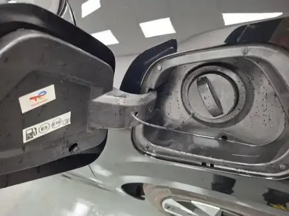 Photo 34 Peugeot 208  PureTech 75 S&S BVM5