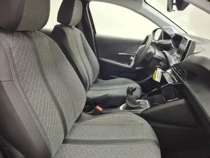 Photo 28 Peugeot 208  PureTech 75 S&S BVM5