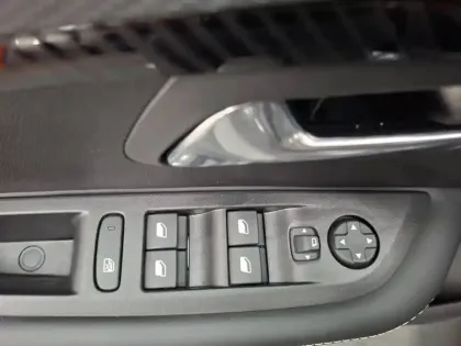 Photo 82 Peugeot 208 Gén. II Ph2 Active 5