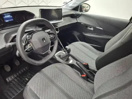 Photo 125 Peugeot 208  PureTech 75 S&S BVM5