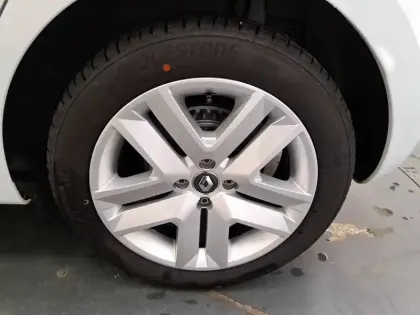 Photo 16 Renault Clio  Blue dCi 100 - 21N