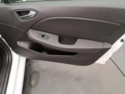 Photo 23 Renault Clio  Blue dCi 100 - 21N