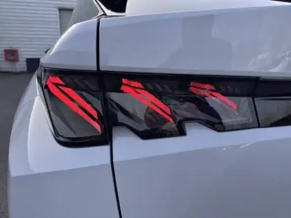 Photo 56 Peugeot 3008  Hybrid 145 e-DCS6