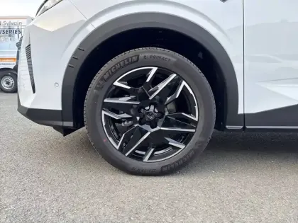 Photo 12 Peugeot 3008  Hybrid 145 e-DCS6