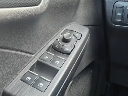 Photo 53 Ford Kuga  2.5 DURATEC 190 FLEXIFUEL FHEV E85 POWERSHIFT