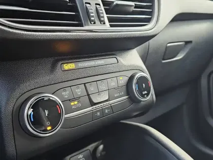 Photo 30 Ford Kuga  2.5 DURATEC 190 FLEXIFUEL FHEV E85 POWERSHIFT