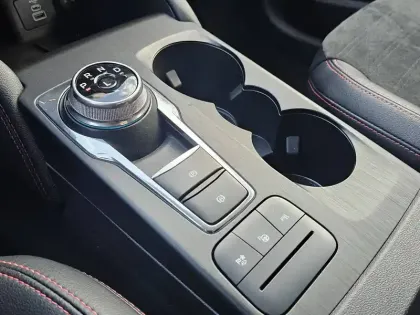 Photo 12 Ford Kuga  2.5 DURATEC 190 FLEXIFUEL FHEV E85 POWERSHIFT