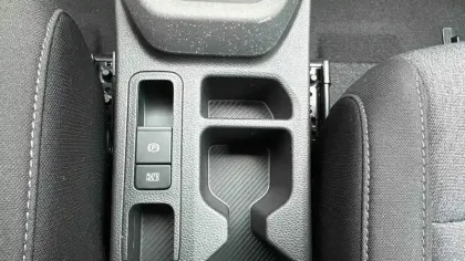 Photo 15 Kia Stonic  1.0 T-GDi 100 ch DCT7