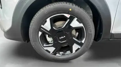 Photo 10 Kia Stonic  1.0 T-GDi 100 ch DCT7