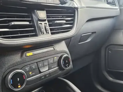 Photo 9 Ford Kuga  2.5 DURATEC 190 FLEXIFUEL FHEV E85 POWERSHIFT