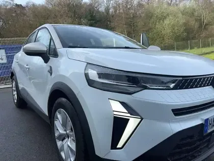 Photo 82 Renault Captur  E-Tech full hybrid 145 ch