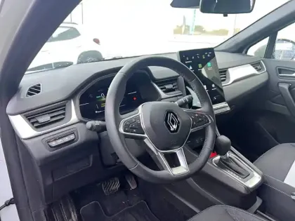 Photo 83 Renault Captur  E-Tech full hybrid 145 ch