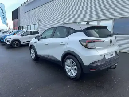 Photo 85 Renault Captur  E-Tech full hybrid 145 ch