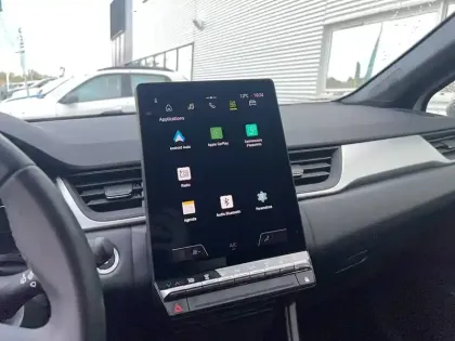 Photo 78 Renault Captur  E-Tech full hybrid 145 ch