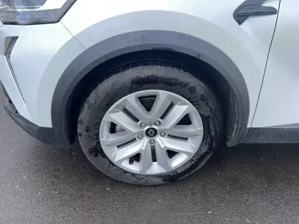 Photo 18 Renault Captur  E-Tech full hybrid 145 ch