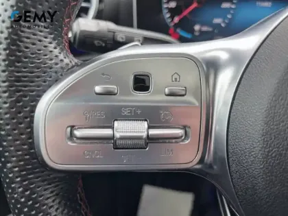 Photo 14 Mercedes Classe A  180 d 7G-DCT