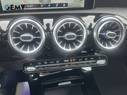 Photo 20 Mercedes Classe A  180 d 7G-DCT