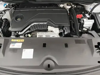 Photo 11 Peugeot 5008  Hybrid 136 e-DCS6