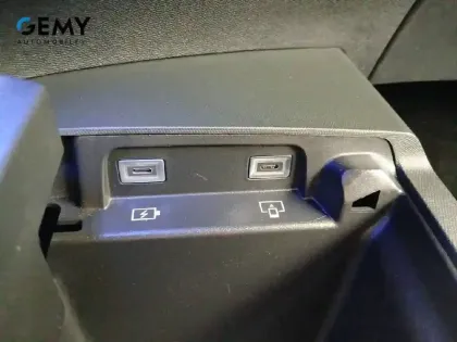 Photo 19 Peugeot 5008  Hybrid 136 e-DCS6