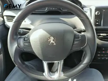 Photo 18 Peugeot 2008  PureTech 82ch BVM5