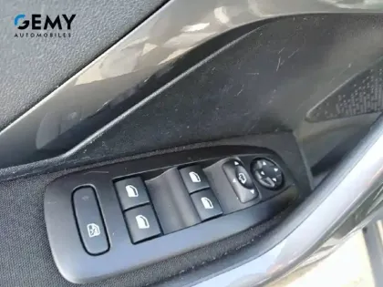 Photo 12 Peugeot 2008  PureTech 82ch BVM5