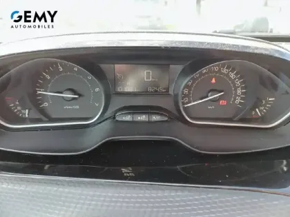 Photo 13 Peugeot 2008  PureTech 82ch BVM5