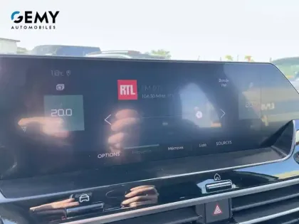 Photo 18 Citroën C4 e- 136 ch Automatique