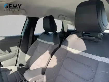 Photo 8 Citroën C4 e- 136 ch Automatique