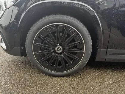 Photo 8 Mercedes GLA  200 d 8G-DCT