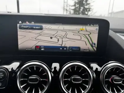 Photo 13 Mercedes GLA  200 d 8G-DCT