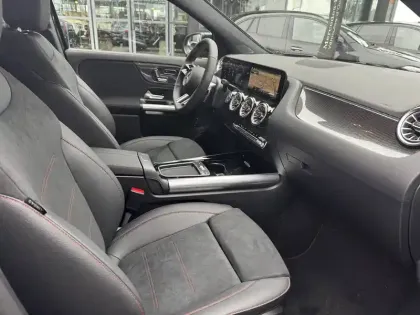 Photo 15 Mercedes GLA  200 d 8G-DCT