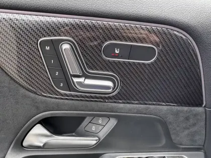 Photo 9 Mercedes GLA  200 d 8G-DCT