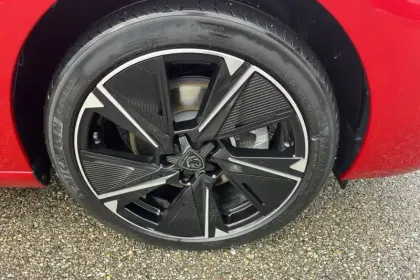 Photo 11 Peugeot 308  SW Electrique 54 kWh 156ch