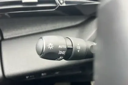 Photo 26 Peugeot 308  SW Electrique 54 kWh 156ch