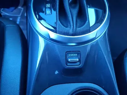 Photo 31 Nissan Juke  HYBRID 143