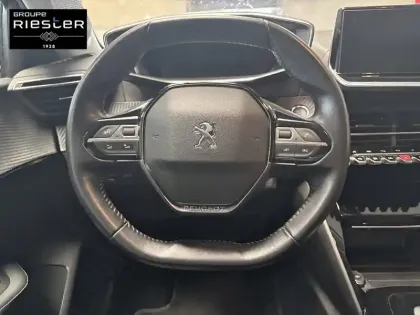 Photo 8 Peugeot 208  Electrique 50 kWh 136ch