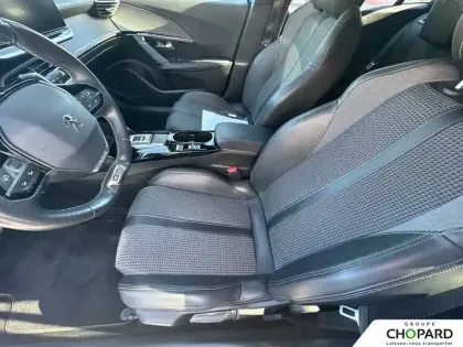 Photo 10 Peugeot 2008  PureTech 130 S&S EAT8