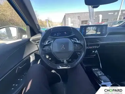 Photo 15 Peugeot 2008  PureTech 130 S&S EAT8