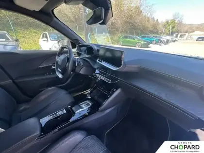 Photo 12 Peugeot 2008  PureTech 130 S&S EAT8