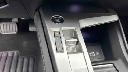 Photo 18 Peugeot 408  PureTech 130 ch S&S EAT8