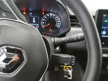 Photo 69 Renault Clio Gén. V (BJA) Ph1 Business 5