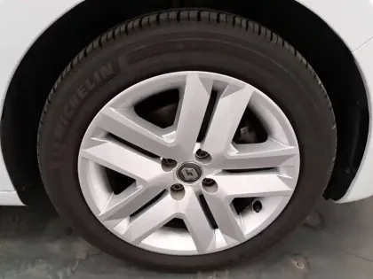 Photo 55 Renault Clio Gén. V (BJA) Ph1 Business 5