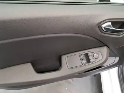 Photo 67 Renault Clio Gén. V (BJA) Ph1 Business 5