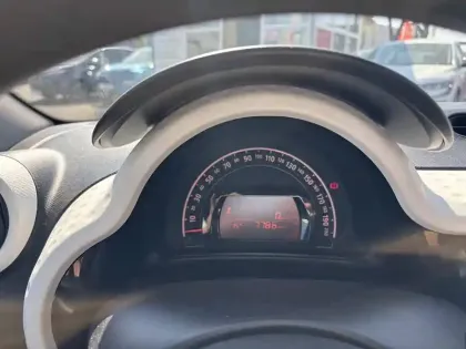 Photo 24 Renault Twingo  III SCe 65