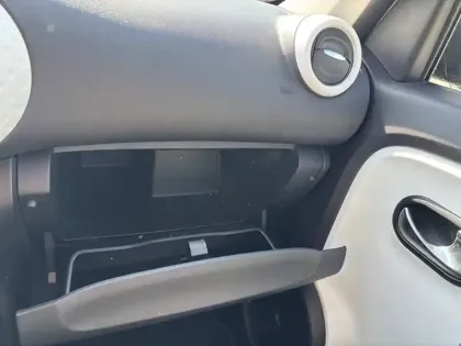 Photo 37 Renault Twingo  III SCe 65