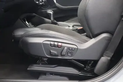 Photo 28 BMW X2  xDrive 25e 220 ch BVA6