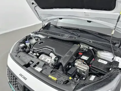 Photo 14 Peugeot 208  Hybrid 110 ch e-DCS6