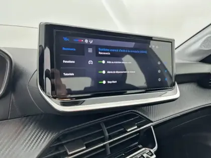 Photo 20 Peugeot 208  Hybrid 110 ch e-DCS6