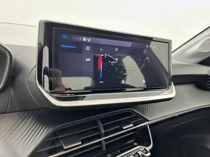 Photo 21 Peugeot 208  Hybrid 110 ch e-DCS6